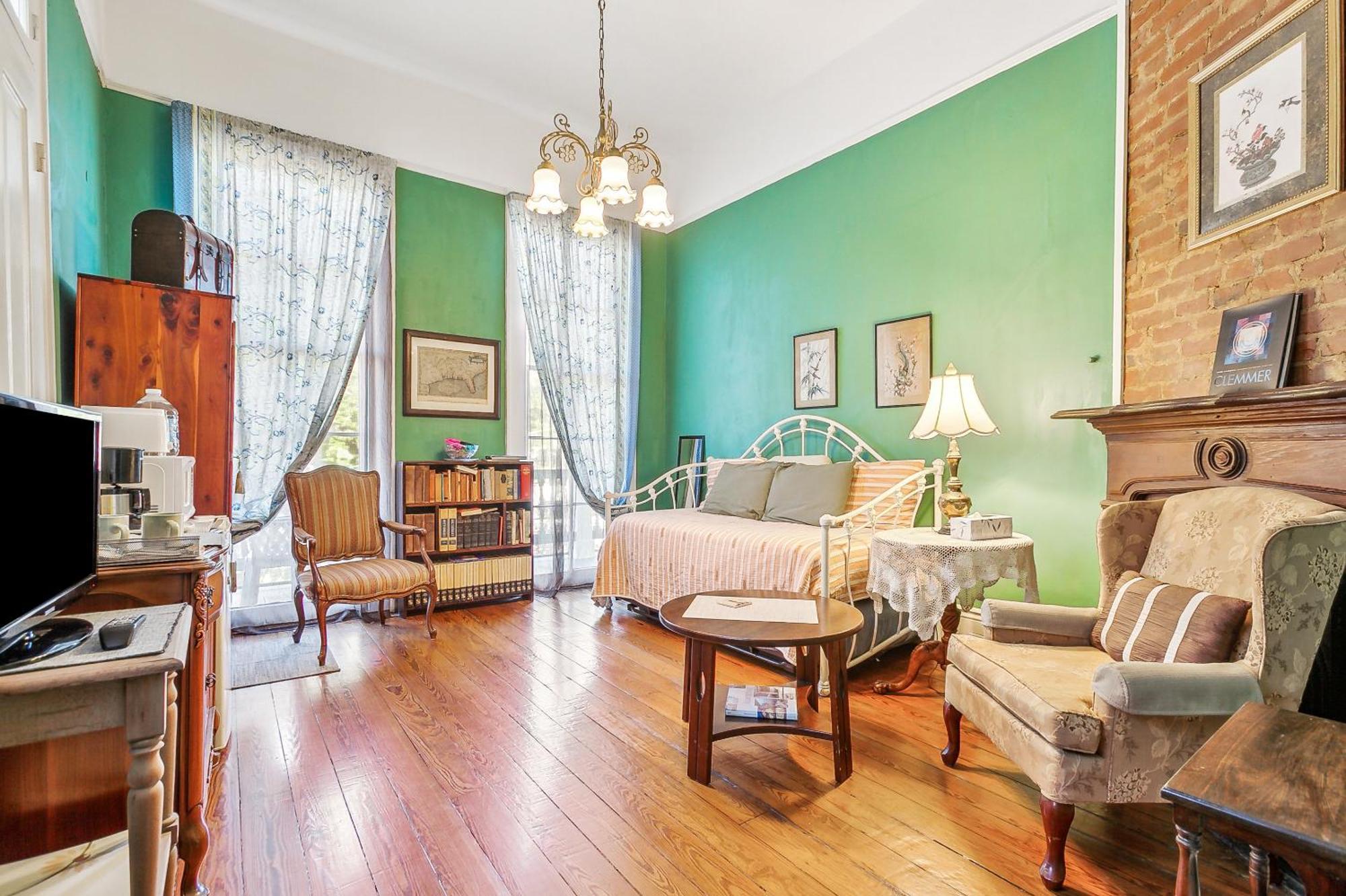 Garden District Bed And Breakfast นิวออร์ลีนส์ ภายนอก รูปภาพ