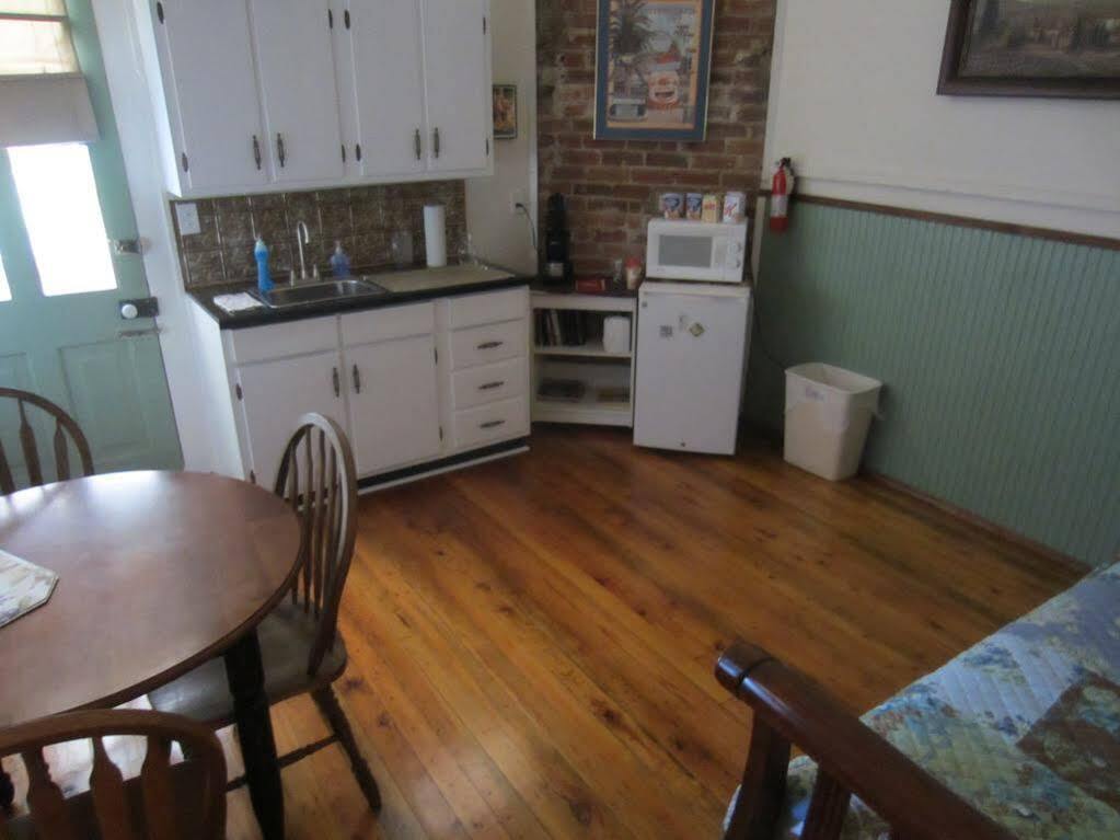 Garden District Bed And Breakfast นิวออร์ลีนส์ ภายนอก รูปภาพ